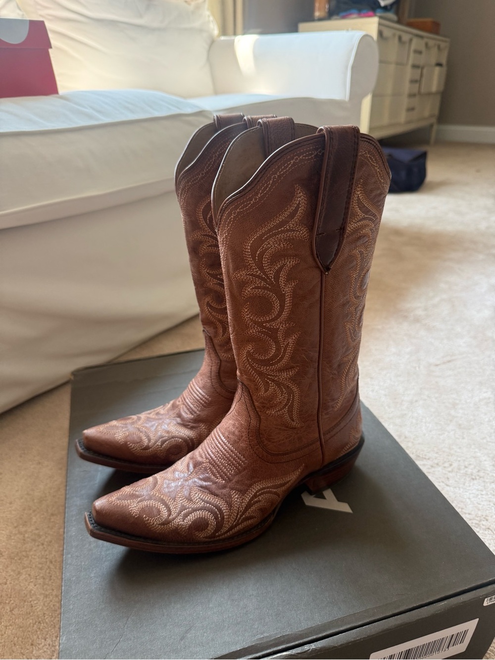 Ariat Brown Embroidered Hazen Western Boots in Whiskey Barrel - Picture 3 of 7